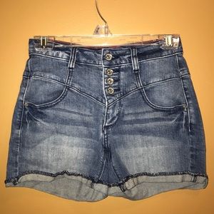 Hot Topic Lovesick High-Waisted Shorts